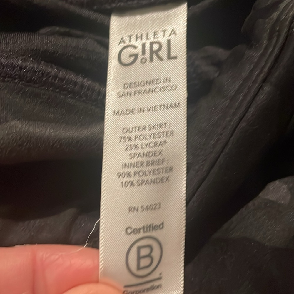 Athleta Girl camo skort in black/gray - size L (12). - Picture 4 of 6
